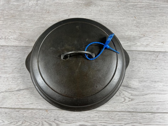 Griswold No. 10 Cast iron Skillet cover, small block logo
