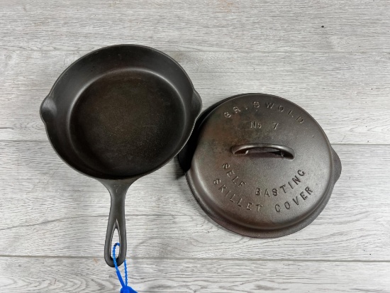 Griswold No. 7 Cast Iron Skillet, Large Block logo w/ Griswold Skillet Cover