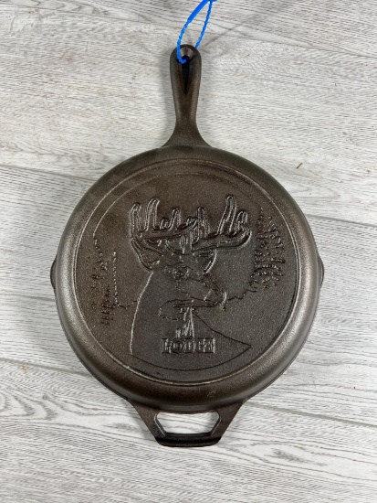 Lodge Scenic Cast Iron Skillet, Deer Scene