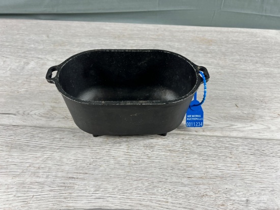 Small 4 legged kettle, painted aluminum