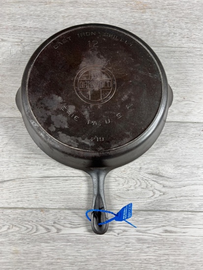 Griswold No. 12 Large Block Logo Cast Iron Skillet w/ heat ring