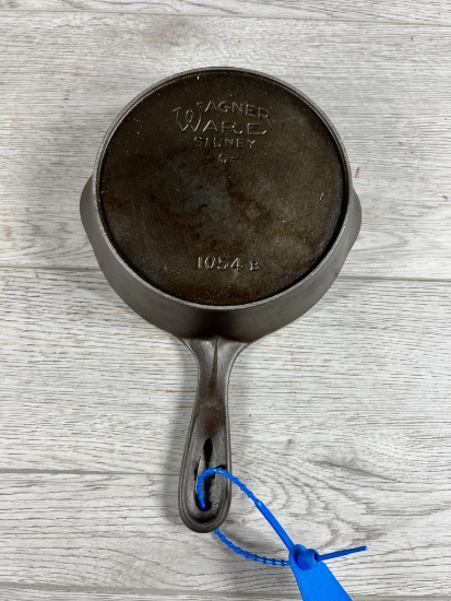 Wagner No. 4 Cast Iron Skillet w/ heat ring