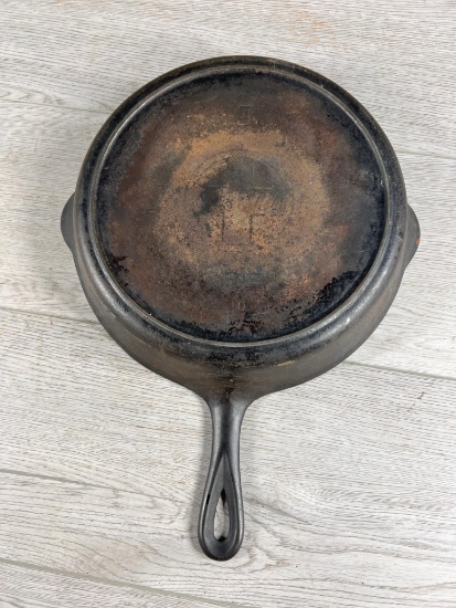 Griswold no. 9 Slant Block Logo cast Iron Skillet w/ heat ring