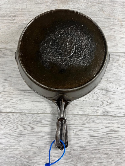 Wapak Inidianhead no. 9 cast iron skillet w/ heat ring, logo is rough