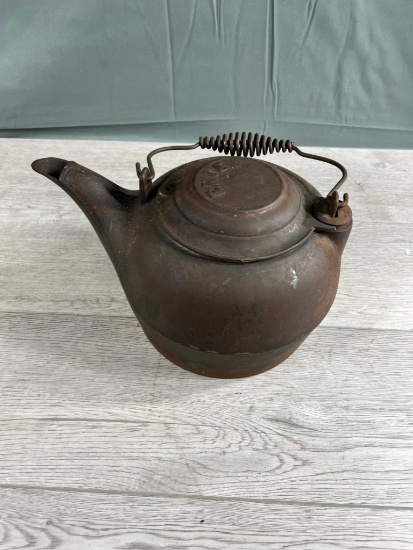 Erie Cast Iron Tea Kettle, lid is unattached