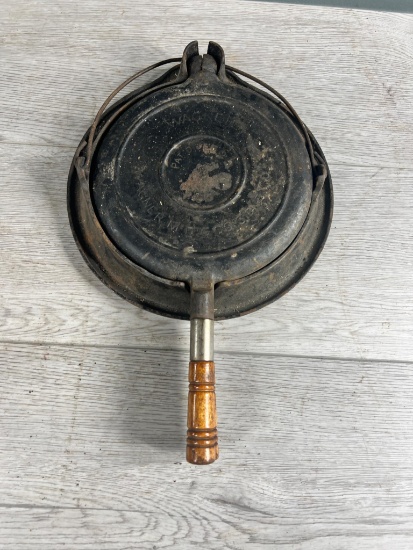 Wagner Waffle Iron w/ low base