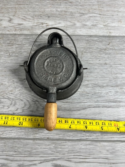 Wagner Toy Cast Iron Waffle Maker