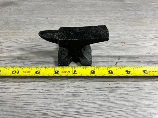 Cast Iron Jeweler's Anvil