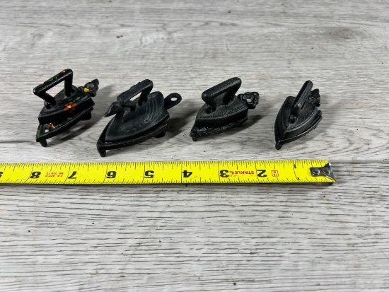 4- Miniature Irons w/ matching trivets