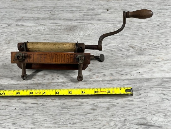 Miniature Relief wringer