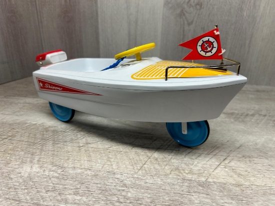 Model Skipper pedal boat