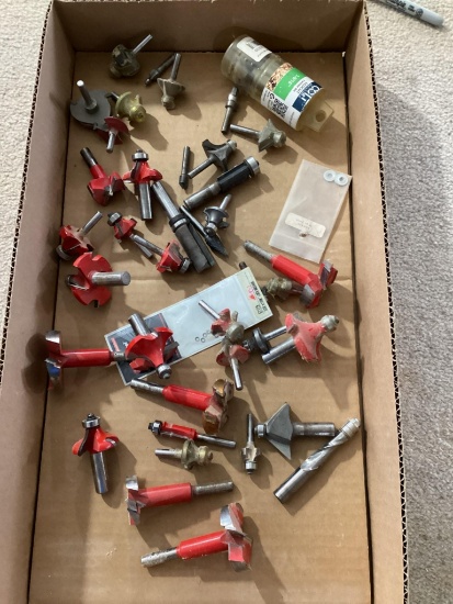Box Lot, Router Bits, 1/2" and 1/4" Shank