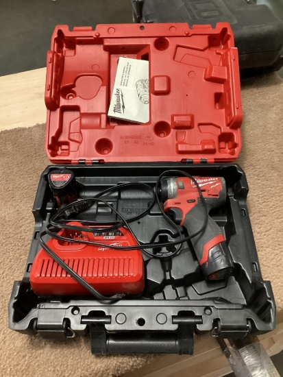 Milwaukee 12 Volt Impact Driver with 2 Batteries and Charger