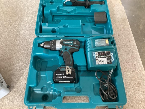 Makita 18 Volt Hammer Drill with Charger And Battery