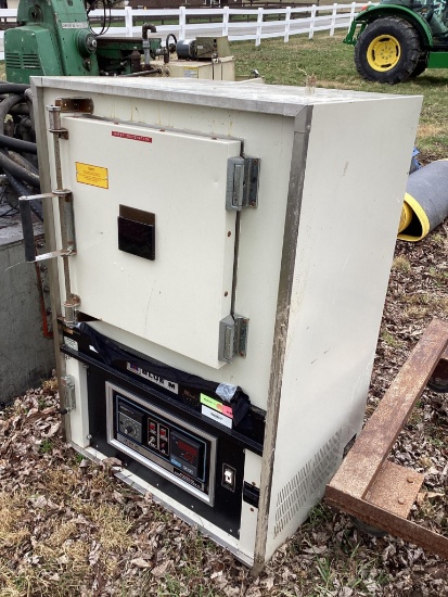 Blue M Model DCC-146C Oven