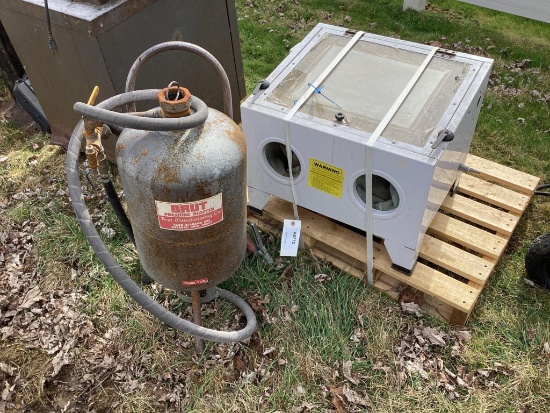 Sandblast Cabinet, Brut Pressure Pot