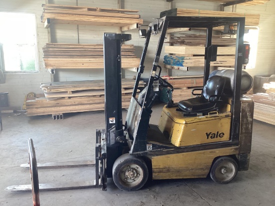 Yale Model GLC040AFNUAF074 Forklift, 4000 Lbs. Capacity, 2 Stage Mast, Solid Rubber Tires