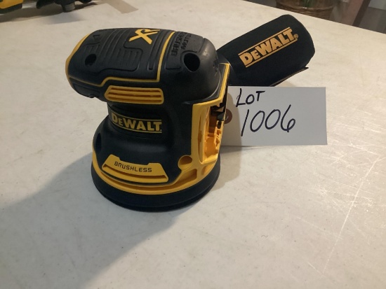 New Unused Dewalt model DCW210 Random Orbit Palm Sander, 20 Volt, Brushless Motor