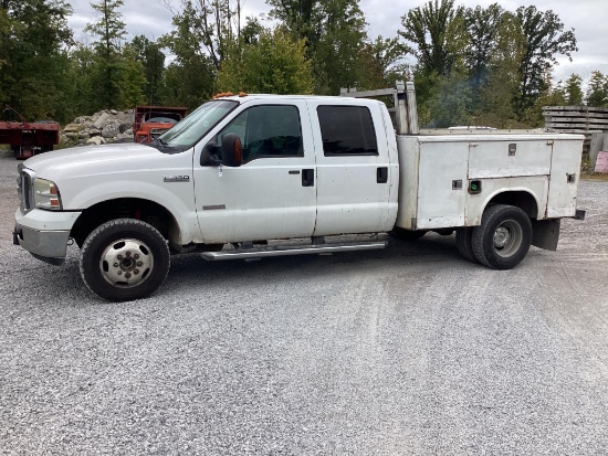 2005 Ford F-350 Pickup Truck, VIN # 1FTWW33P25EA70399, Service Body