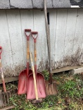 2 Scoop Shovels, Sledge, Fork, Shovel