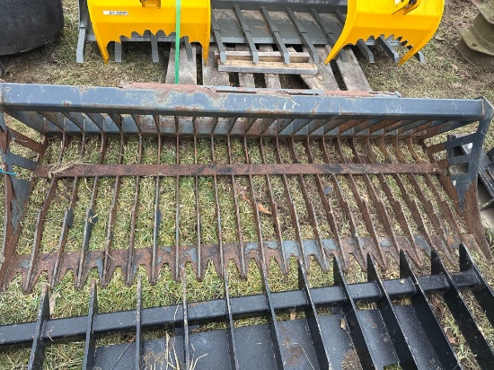 66" Skidloader Stone Bucket