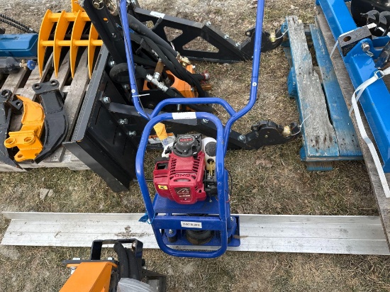 77" Gas-powered concrete screed