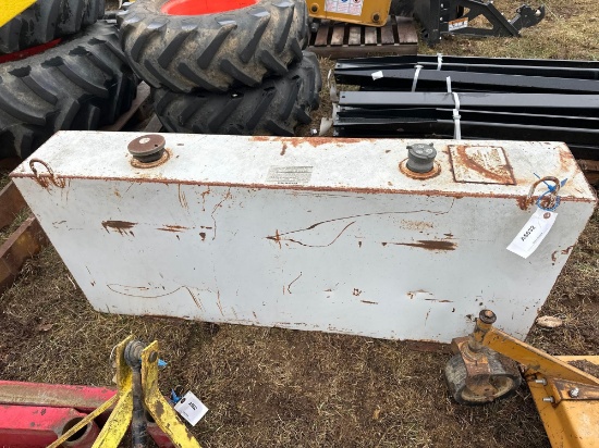 Pick up mounted fuel tank