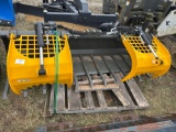 Mast 7 Ft. Grapple Bucket