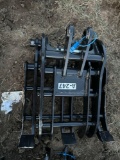 MINI-EXCAVATOR GRAPPLE