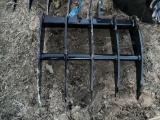 MINI-EXCAVATOR RAKE 18