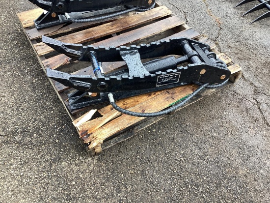 New Unused GIYI Hydraulic Excavator Thumb, Fits Cat 3 Ton Excavator