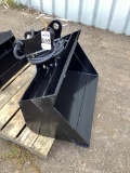 New Unused GIYI Tilting Excavator Bucket For CAT 3 - 5 Ton Excavators