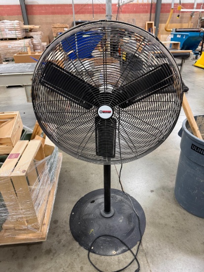 Central machine 30" Pedestal Floor Fan 120 Volt 1 Ph