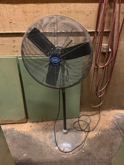 Global 24'' Pedastal Floor Fan 120/ 1Ph