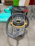 Workshop 16 Gallon Wet Dry Vac .
