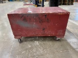 Cart 25''x 39'' .