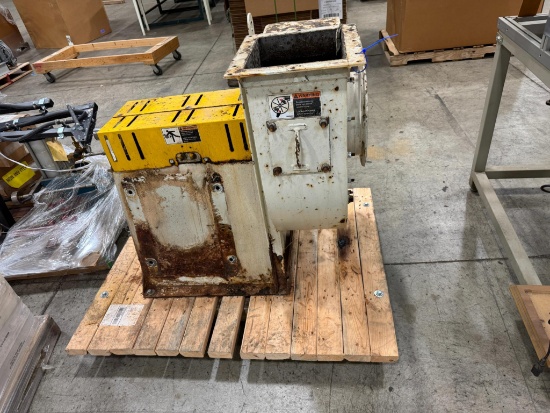 Industrial Air Sawdust Blower, 11" Inlet, 9" x 10" Outlet