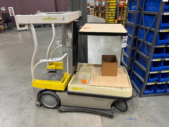 Crown WAV50-84 Electric Man Up Order Picker SN 9A119856