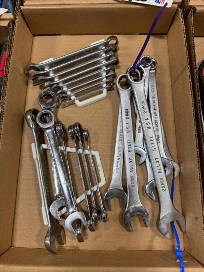 Box Lot Blackhawk and Gear Wrench Sets