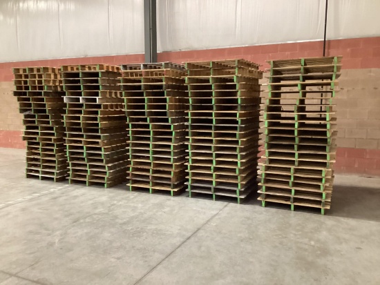 100 Pallets 40" x 48", In New Condition
