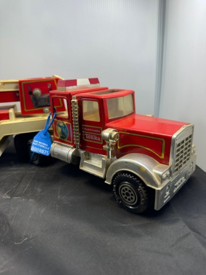 Tonka Hook ladder Fire Truck