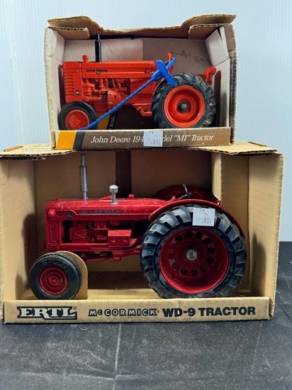 1/16 McCormick WD-9 and John Deere 2pc NIB