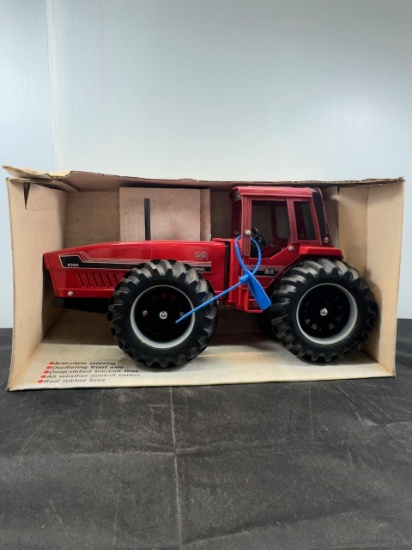 1/16 scale International 6388 NIB