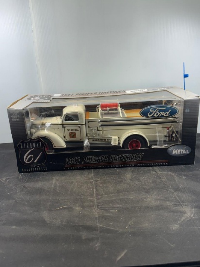 Die cast 1941 Ford Fire Truck N.I.B.