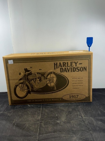 1917 Die cast Harley Davidson N.I.B.