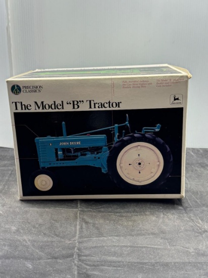 1/16 scale Precision John Deere Model B N.I.B.