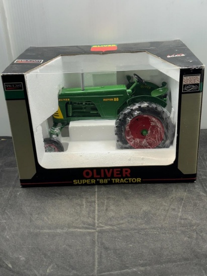 1/16 scale OLIVER super 88 Tractor classic Series N.I.B