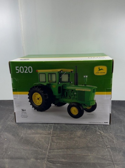 1/16 scale John Deere 5020 2 cylinder Cub Limited Edition N.I.B.