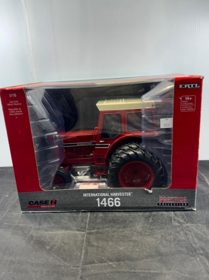1/16 scale CASE I.H. 1466 w cab Pulling wts Prestige series N.I.B.