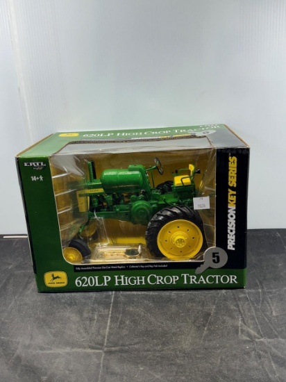 1/16 scale John Deere 620 HP High crop Precision Key series N.I.B.
